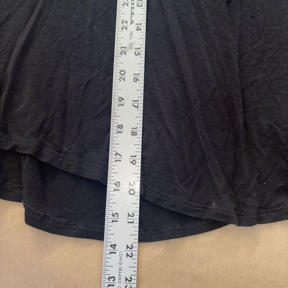 Women’s Black Tee Shirt Size Medium With White Trim - Picture 6 of 7